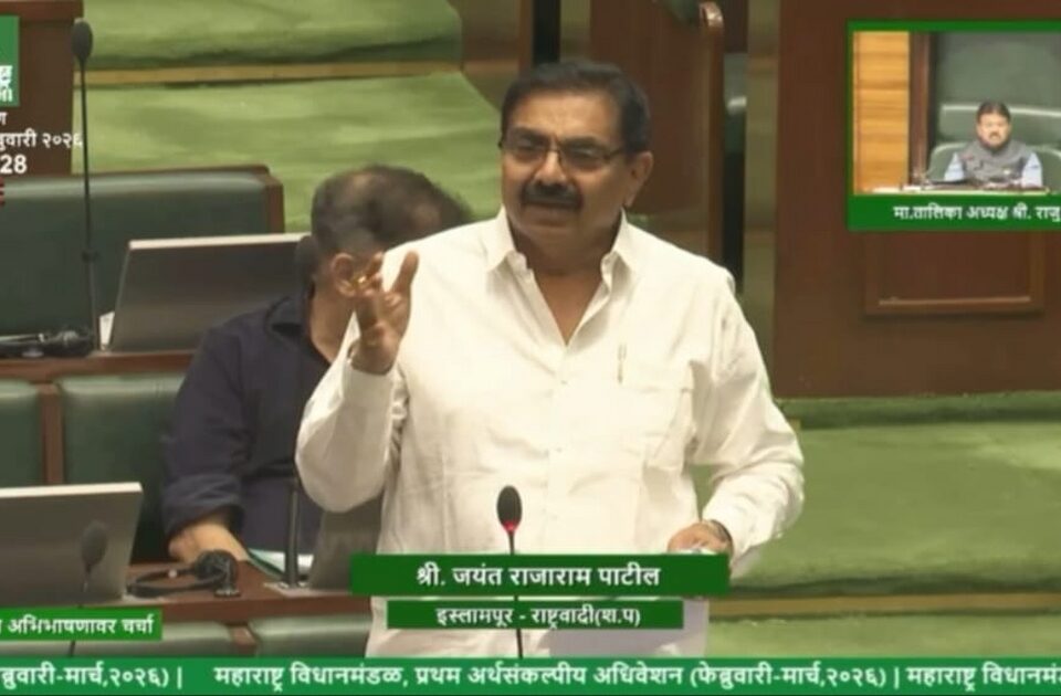 seemaprashni keval charcha nako ; sarvochcha nyayalayat prabhavi ladha dya