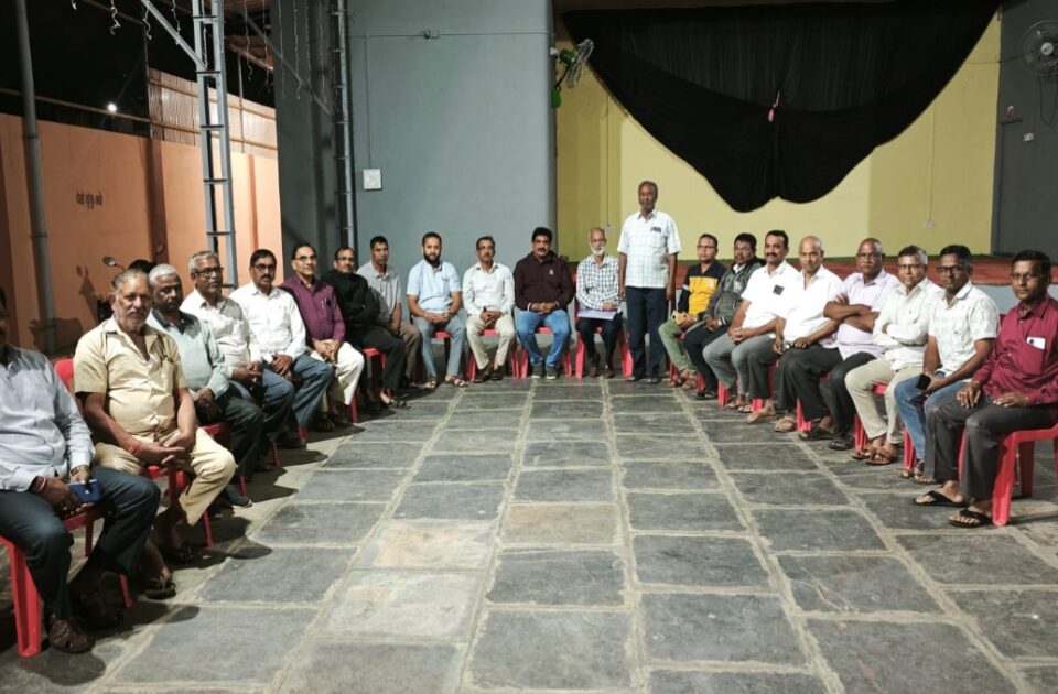 vyasanmukti hi kalachI garaj yuva pidhine atmachintan karave