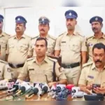 belgaav polisanchya karvayeet choris gelele 51 mobile mool malakanna supurd