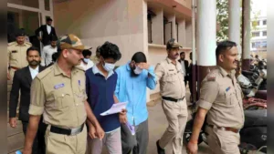 belgavaat banavat nota khapavnarya antarrajya tolicha pardafash