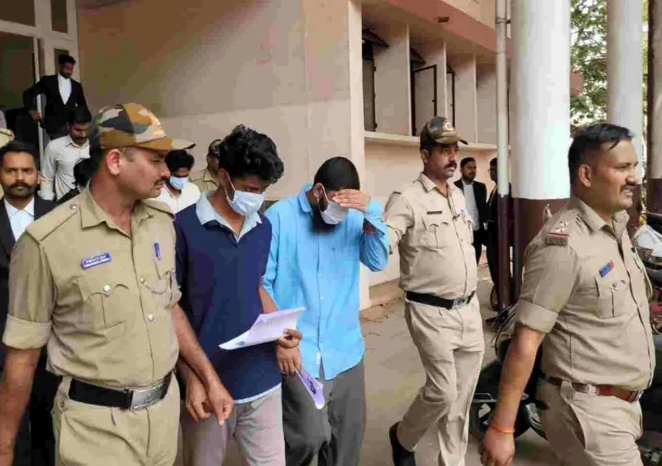 belgavaat banavat nota khapavnarya antarrajya tolicha pardafash