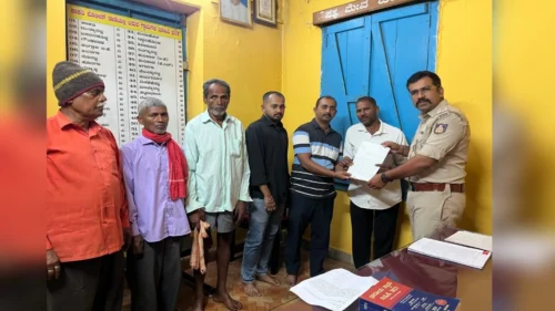 guddadevi mandir parisarat police gast vadhva