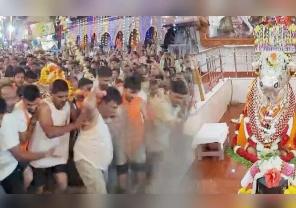 har har mahadevchya gajarat shahapur shri basvanna yatra utsahat