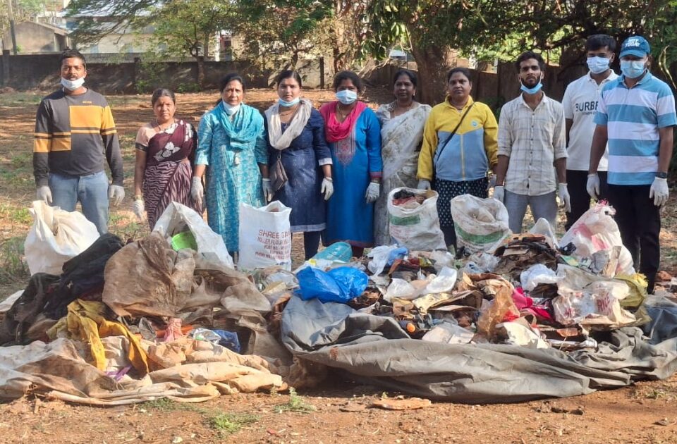 jagatik mahila dini smashanbhumi swachchhtecha upakram