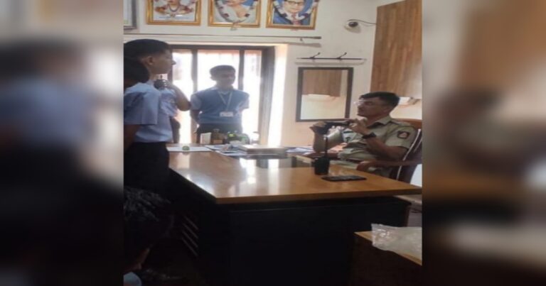 jyoti central schoolchya vidyarthyanchi camp police thanayala bhet