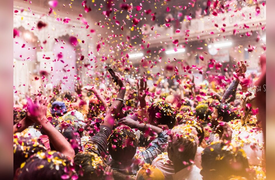 khasbag yethe raviwari phulanchi rangpanchmi