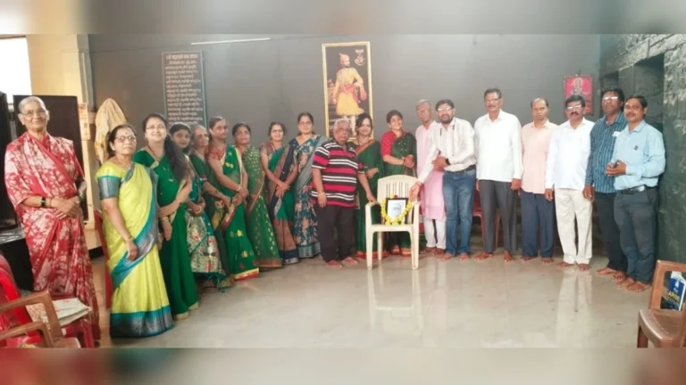 marathi bhasha gaurav dinanimitt baug parivarachi surel kavyamaifal