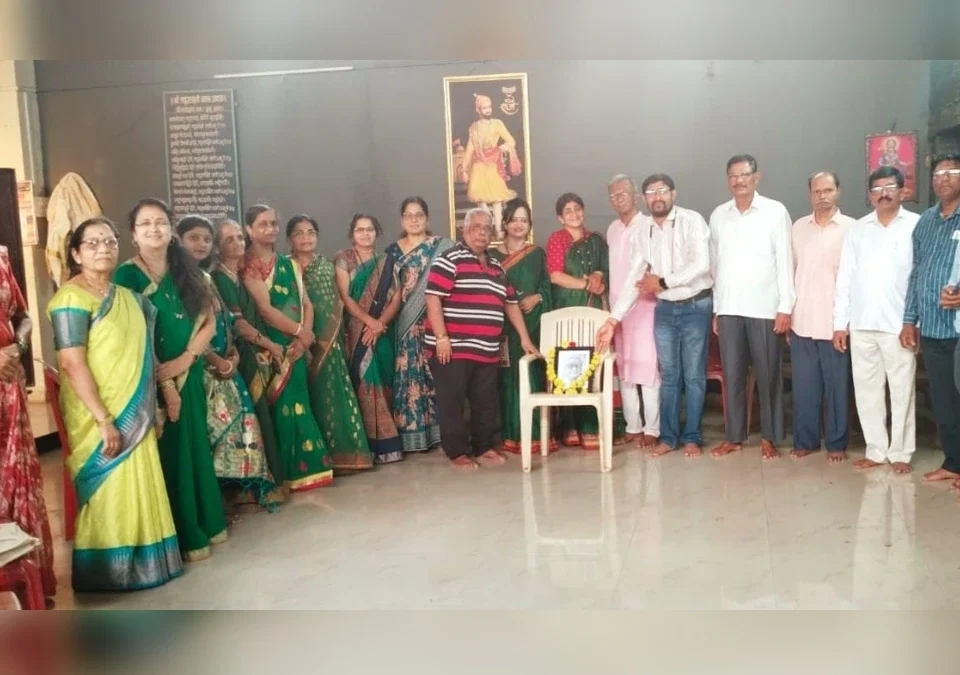 marathi bhasha gaurav dinanimitt baug parivarachi surel kavyamaifal