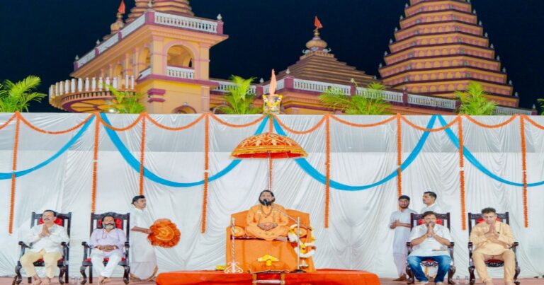 shri datt padmanabh pithat shri datt guruwar bhakti utsav utsahat sampann