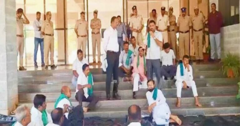 uoos bilachya thakbakivarun shetkari akramak