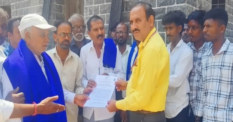 vividh pralambit magnyansathi dalit sangharsh samitiche jilhadhikaranna nivedan