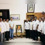 yellur vibhag maharashtra ekikaran samitine ghetli dalvi kutumbiyanchi santvanpar bhet