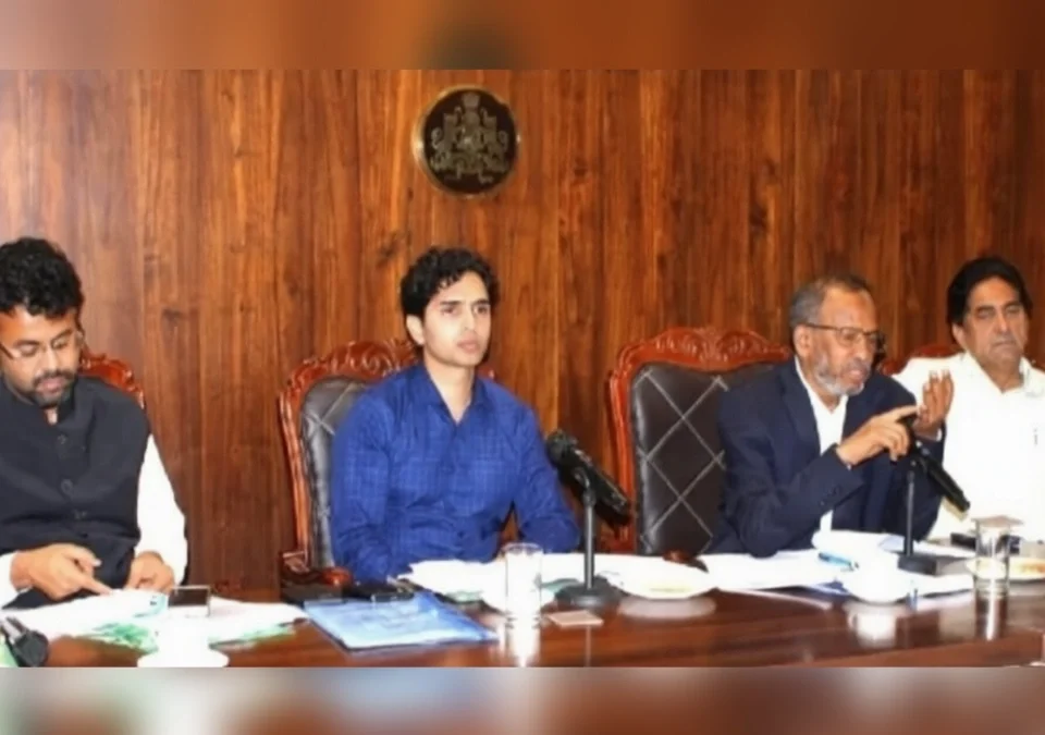 alpsankhyak kalyankari yojnanchi katakor amalbazavani kara