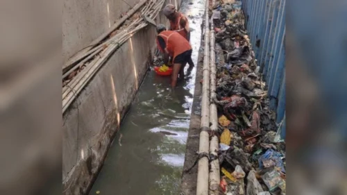 belgaav shaharatil nale safaisathi mahapalikekadun 1.05 koti rupayanchi nivida