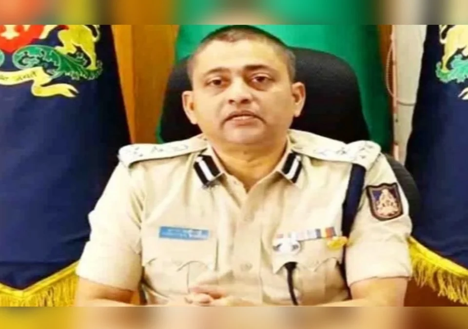 belgaavat 15 kotinchya digital fasavnak prakrani 1 koti rupaye gothavle