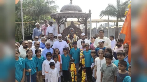 belgaavat madhyavarti sarvajanik shri shivjayanti utsav mahamandalatarfe shivjayanti utsahat sajri