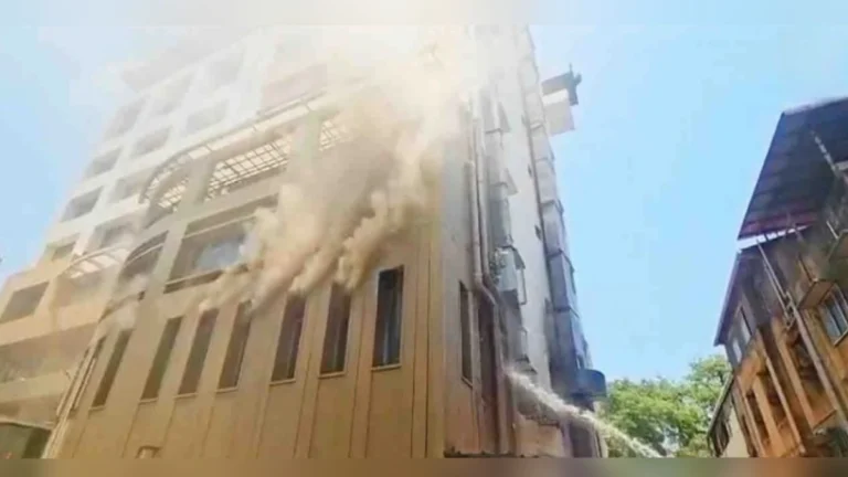belgaavatil namankit hotel la achanak aag