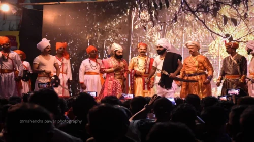 chavat galli shivjayanti utsav mandalacha sajiv dekhava ekach thikani sadar honar