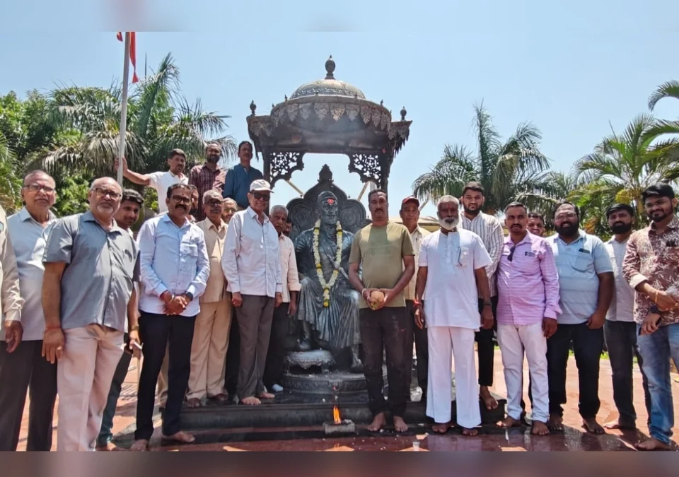 chhatrapati shivaji maharaj udyanatil murtichya rangkamala prarambh