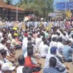 kaysmasvarupi nokari ani saman vetanachya magnyisathi belgaavat bhumapakanche andolan