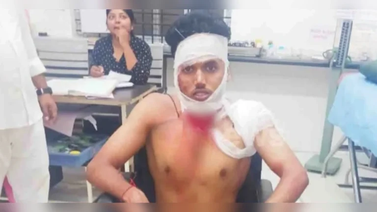 khanapur yethe tarunavaril chaku halla prakrani doghanna atak