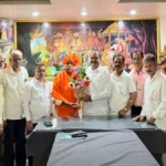 madhyavarti maharashtra ekikaran samiti adhyaksh prakash margale yancha thackeray shivsenetarfe satkar