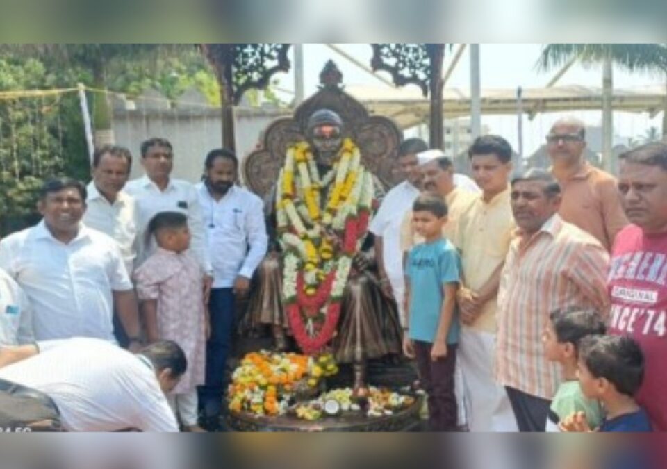 maharashtra ekikaran yuva samiti seemabhag chya vatine paramparik shivjayant utsahat sajri