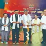 mahatma gandhinche gram surajyache swapna sakar karanyasathi sarkar katibaddh