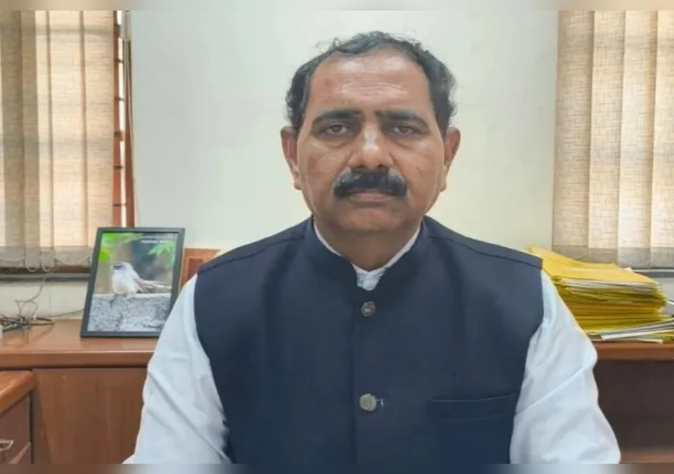 mahiti aayogachya belgaav khandpithat darroj 40 te 60 arjanvar sunavni