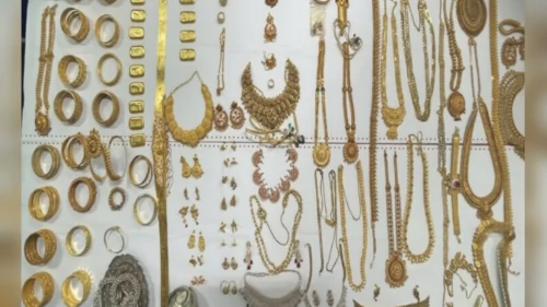 nagarvikas sahayyak karyakari abhiyantyachya nivassthani 14 kotinche tabbal ghbad