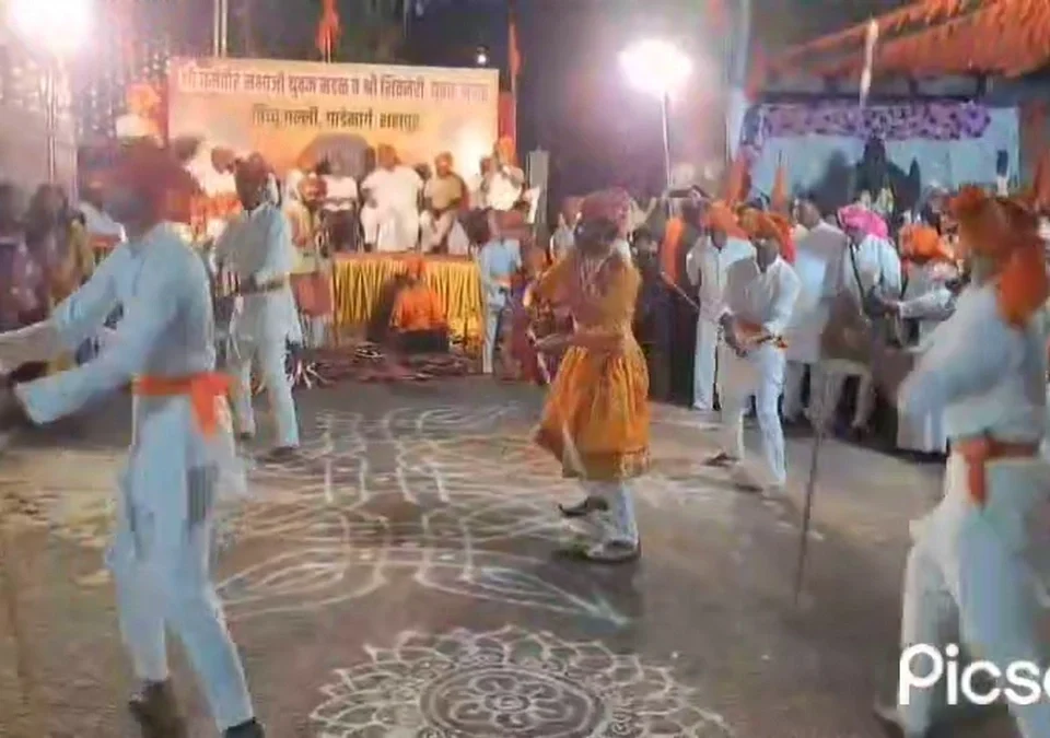 shivkalin shauryachya thararan dolyanche parane fitle