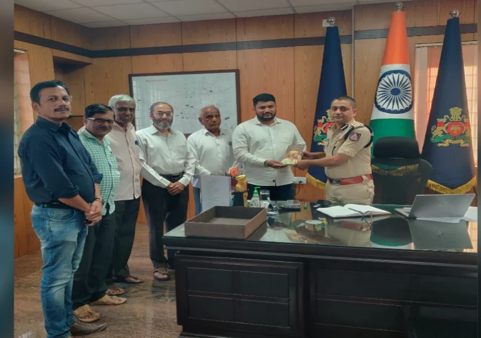 surakshit shistbaddh ani bhavya utsvasathi police aayuktaanche sarvotopri sahkaryache ashwasan