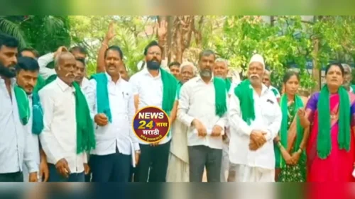 thakit us bilansathi shetkaryancha jilhaadhikari karyalayavar morcha