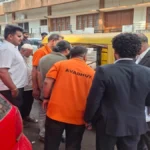 vakil aslyacha dava karanarya asahayya vyaktila samajik karyakartyanchi madat