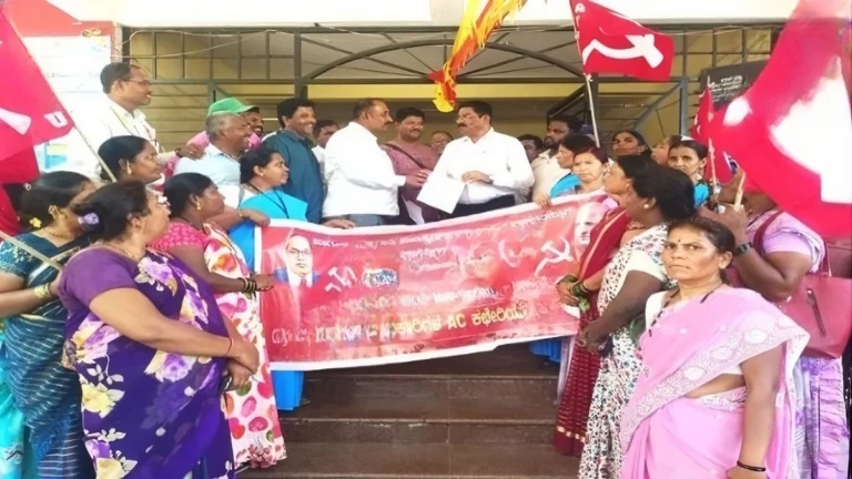 vividh magnyanchya poorttesathi kantrati karmcharyanche sarkarala nivedan