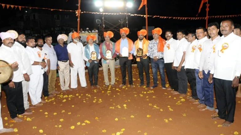 yellur prakaranat nirdosh muktetenantar vakilaancha jahir satkar