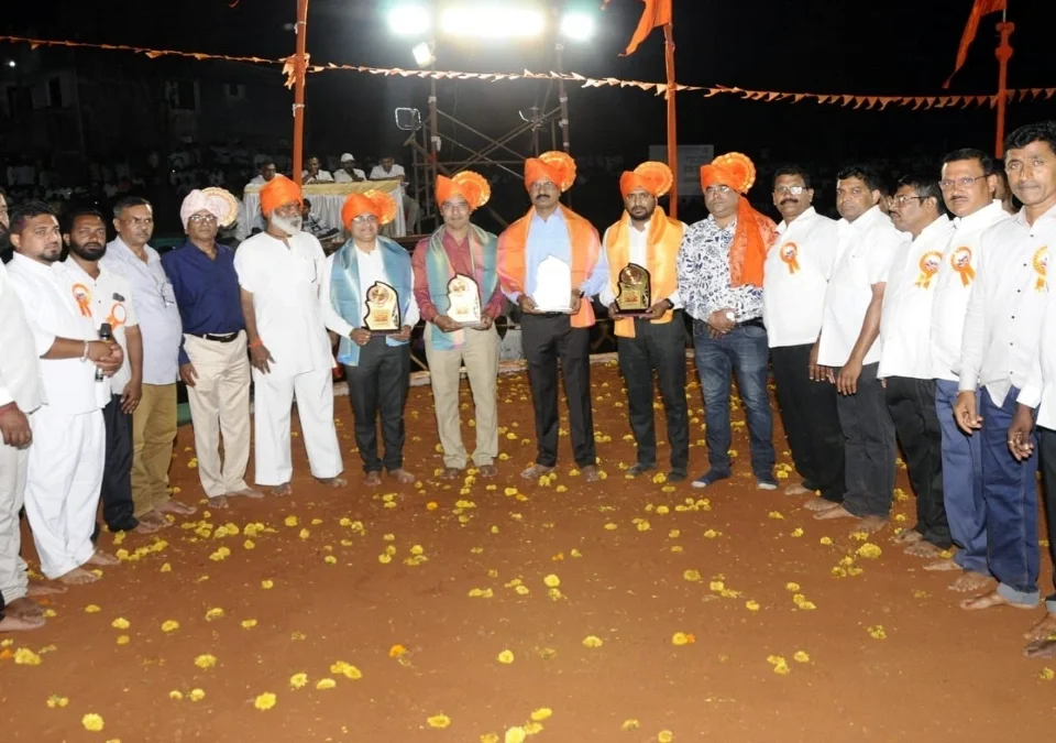 yellur prakaranat nirdosh muktetenantar vakilaancha jahir satkar