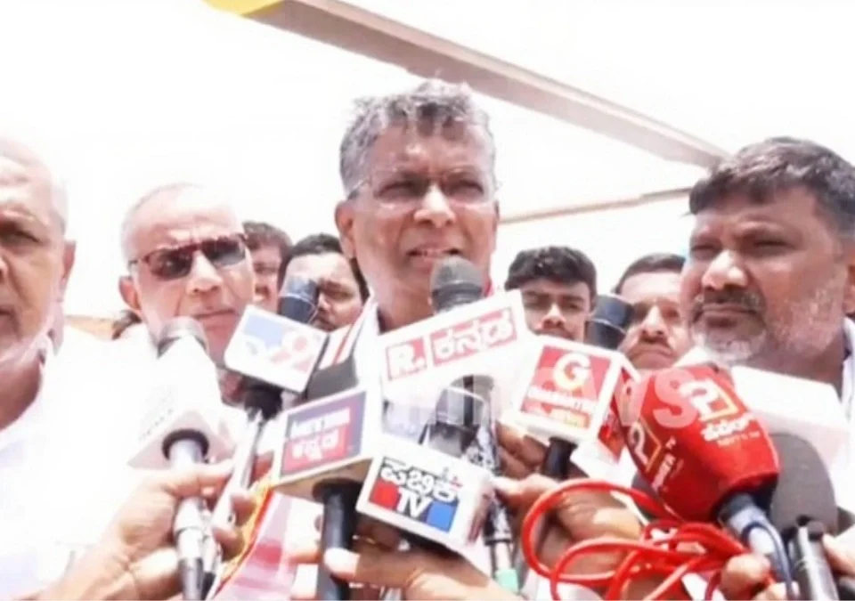 amche sarkar pach varshe tiknarach; satish jarkiholiyancha vishwas