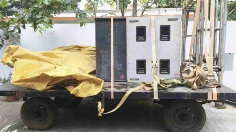 angolmadhe parvanagishivay dolby lavlyaprakarni gunha dakhal