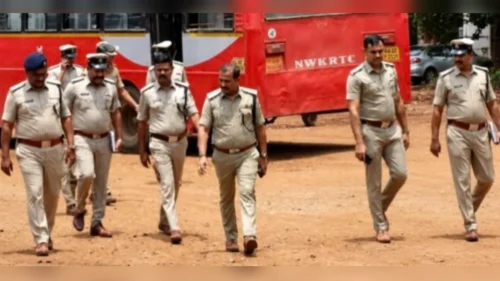 bangladeshi ghusakhoranchya sanshayavarun tabyat ghetlelyanchi tapasaninantar sutka