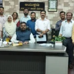 janganneneche kam velepurvi purn kelelya adhikaryancha manpa ayuktankadun satkar