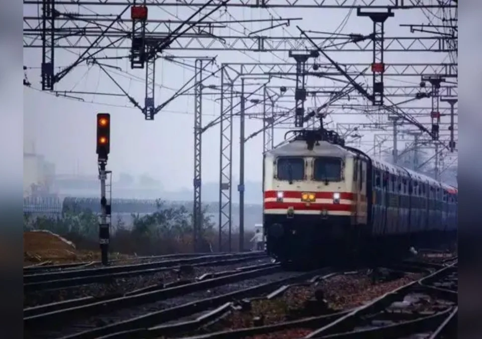 karnatakat sumare 1750 kilometer lambichya navin railvemarganchi ubharani