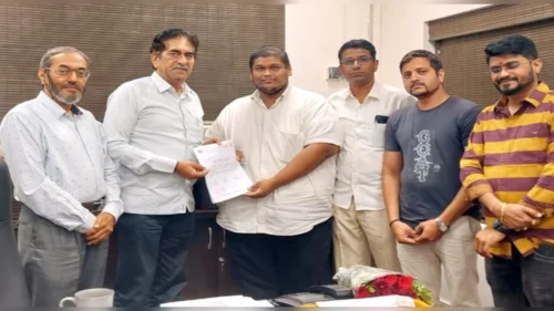 konthehi rajkaran na aanata kapiltirth talavacha vikas karanar