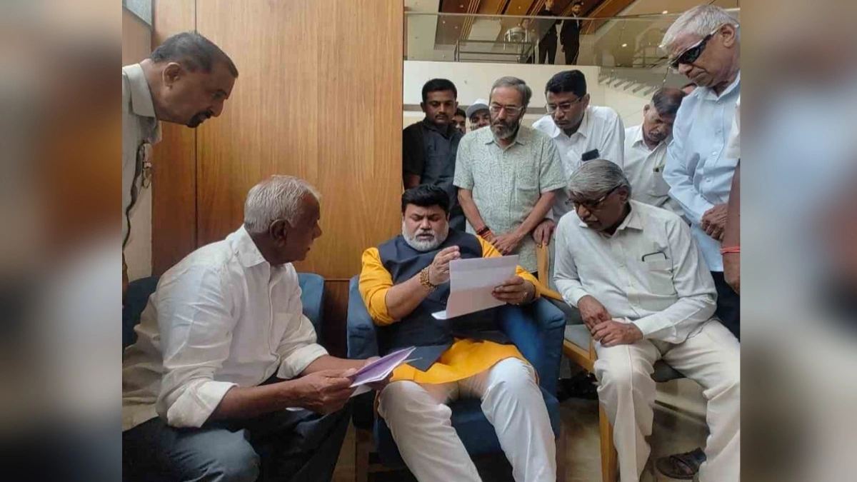 maharashtra ekikaran samitila andolanachi garaj bhasu denar nahi