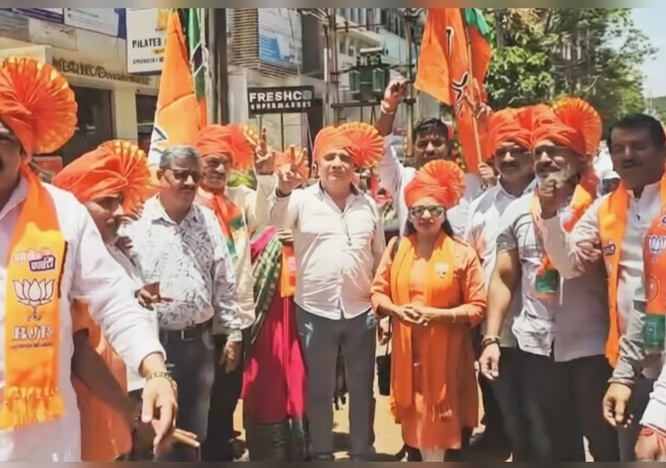pach rajyancha vidhansabha nivadnukant bjpcha vijay belgaavat jallosh
