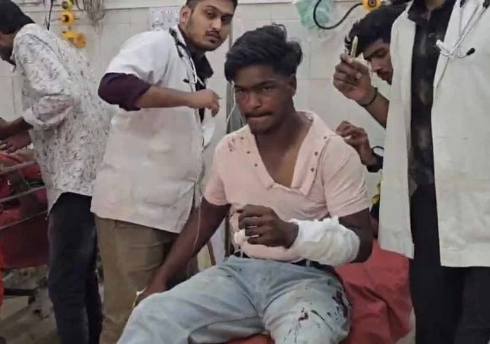 purva vaimanasyatun aman nagar yethe tighanvar talvarine halla