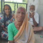 sampattichya havyasapoti potchya poranech aaiela gharabaher kadhle