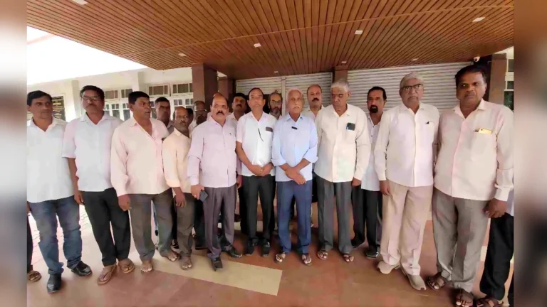 seemabhagatil bhashavadavirodhat maharashtra ekikaran samiti akramak