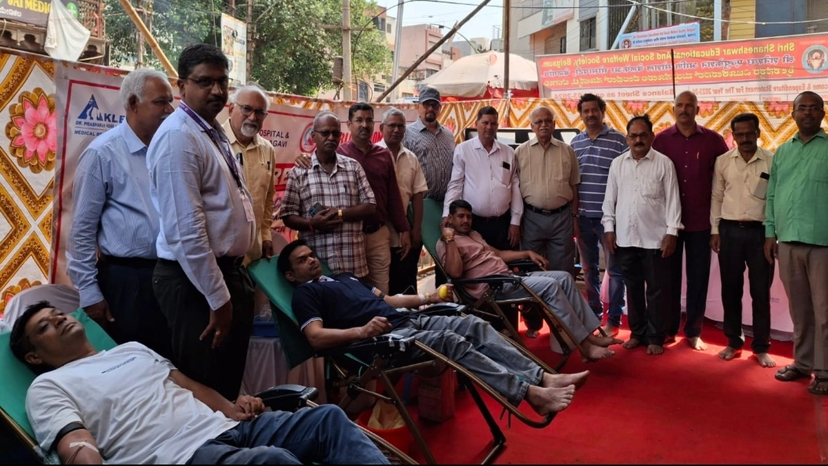 shri shanaishwar jayanti nimitt aayojit raktdan shibirala utsphurt pratisad