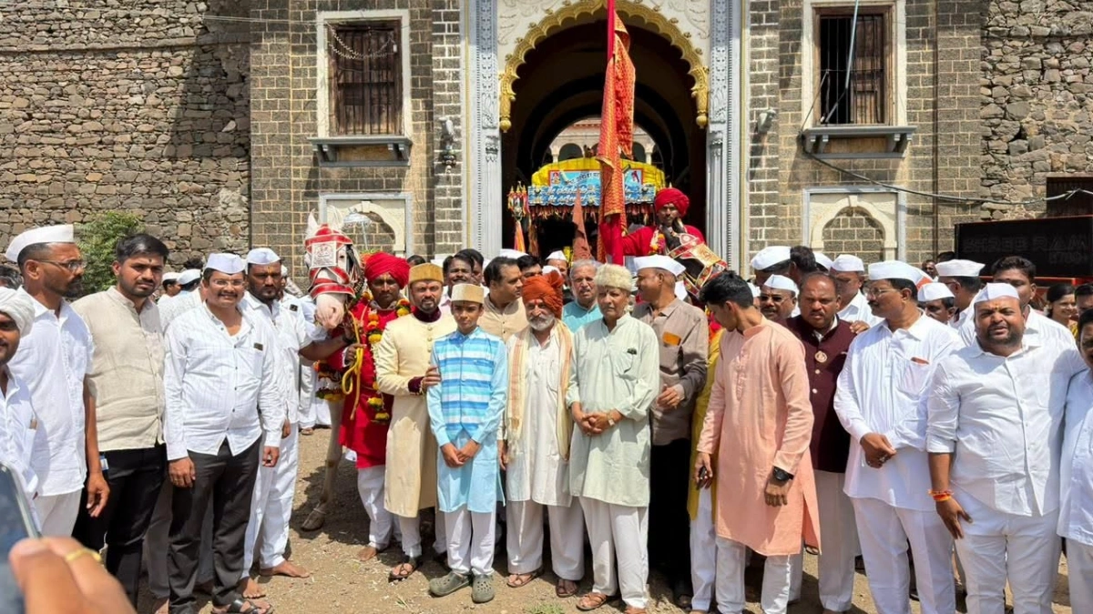 ankali yethun maulinchya manachya ashvanche aalandikade prasthan
